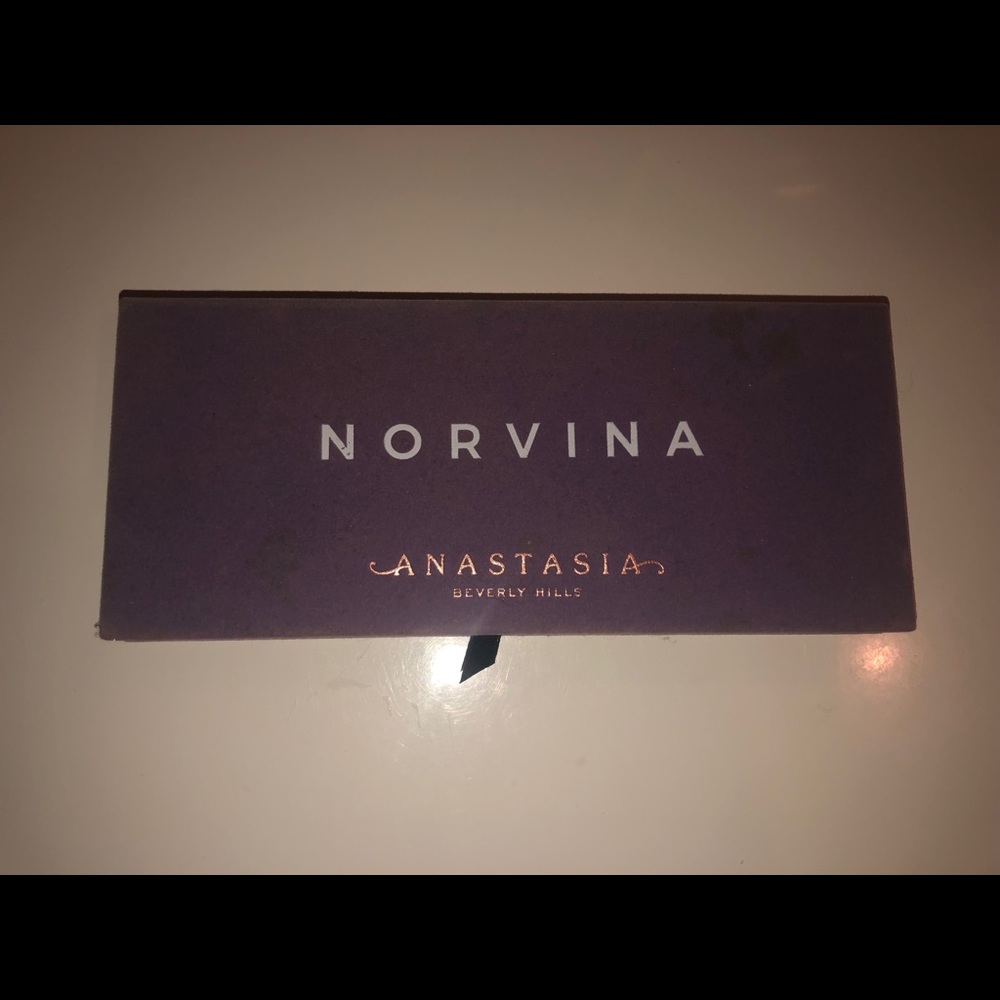 Anastasia Beverly Hills Norvina